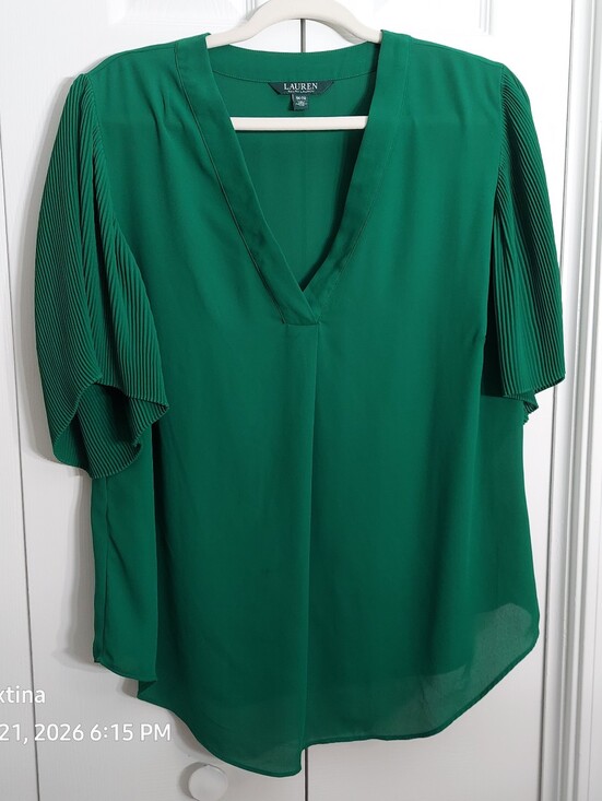 Ralph Lauren Tops - Ralph Lauren Blouse, Size 1X, Emerald Green, Micro Pleat Sleeve, V-Neck